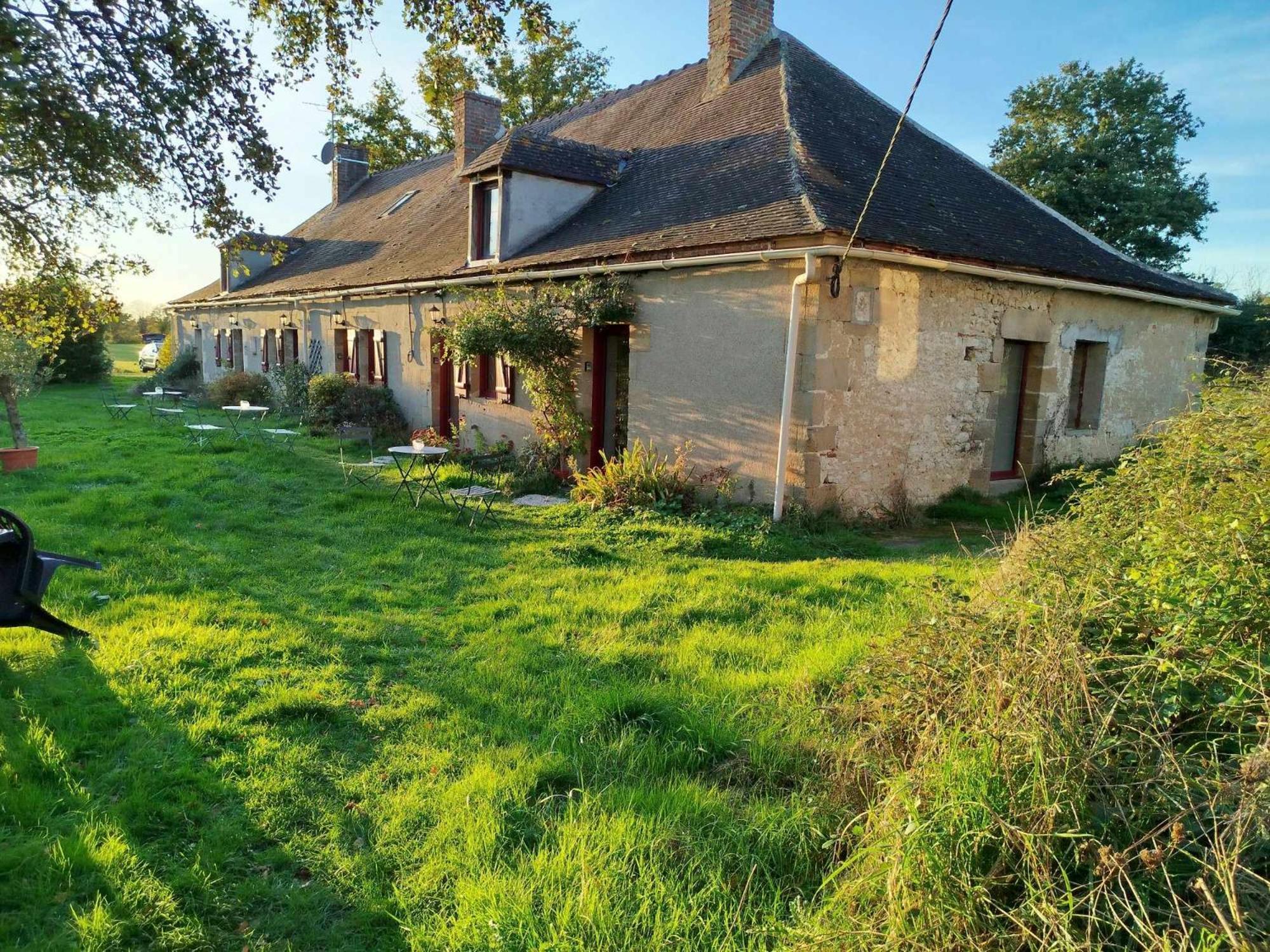 Gite Des Fours Agonges Exterior photo